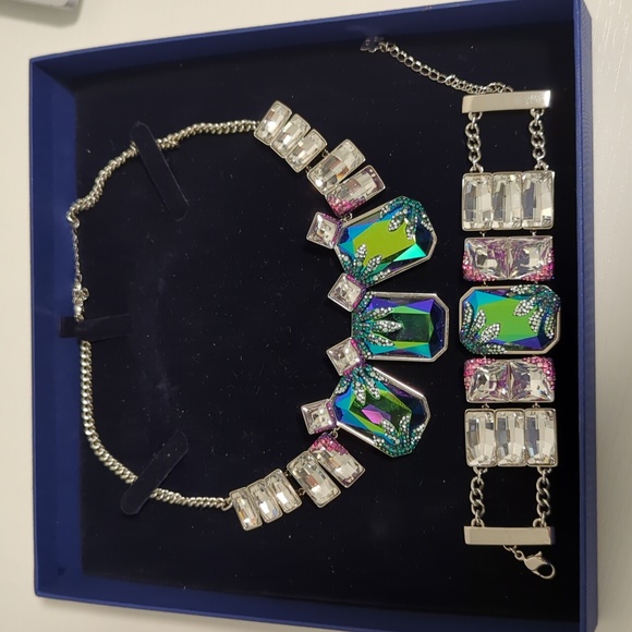 Rare Swarovski Crystal Gisele Necklace Bracelet Set - Picture 6 of 7